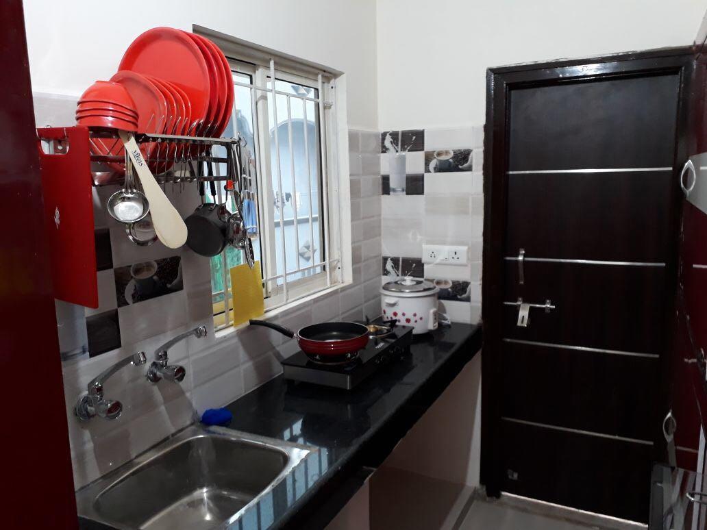 Royal Suites Service 1bhk Near Aig Hospital Gachibowli Hyderabad